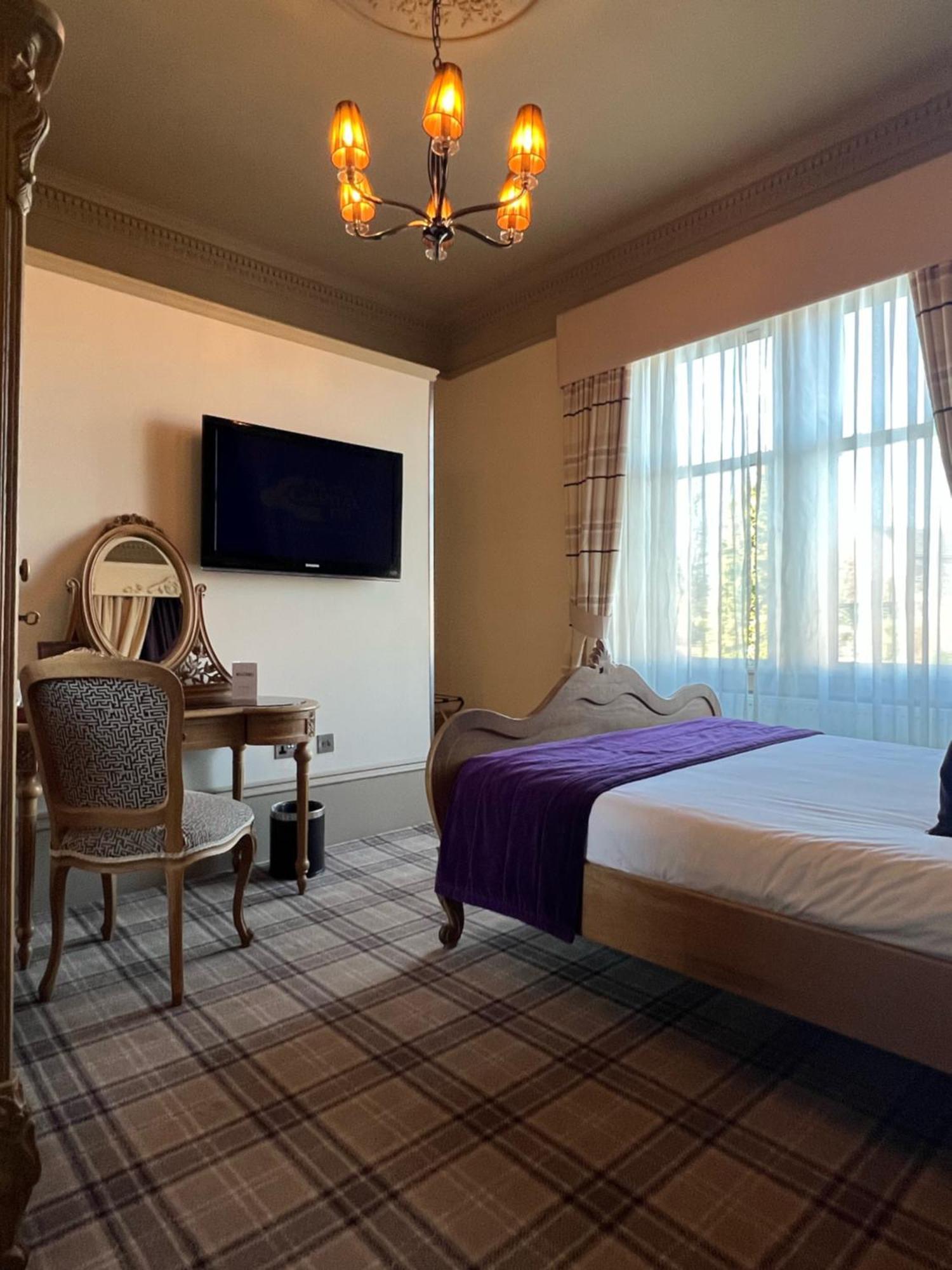 Lynnhurst Hotel Johnstone Room photo